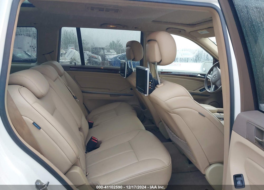 2010 MERCEDES-BENZ GL 450 4MATIC VIN: 4JGBF7BEXAA583418
