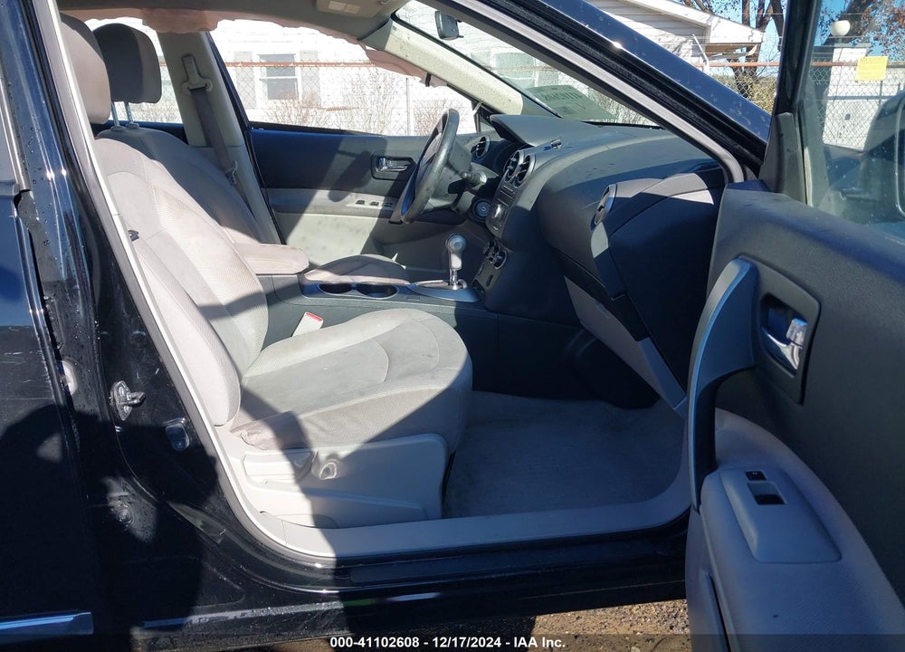 2013 NISSAN ROGUE S VIN: JN8AS5MV8DW623696