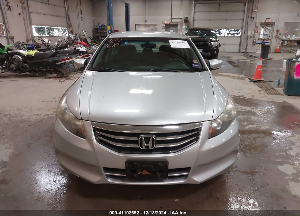 2011 HONDA ACCORD 2.4 LX VIN: 1HGCP2E31BA065168