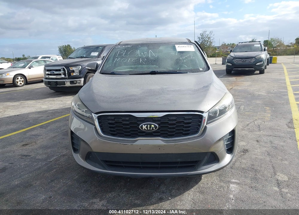 2019 KIA SORENTO 3.3L LX VIN: 5XYPG4A54KG487647
