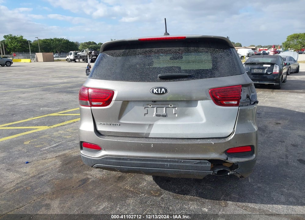 2019 KIA SORENTO 3.3L LX VIN: 5XYPG4A54KG487647