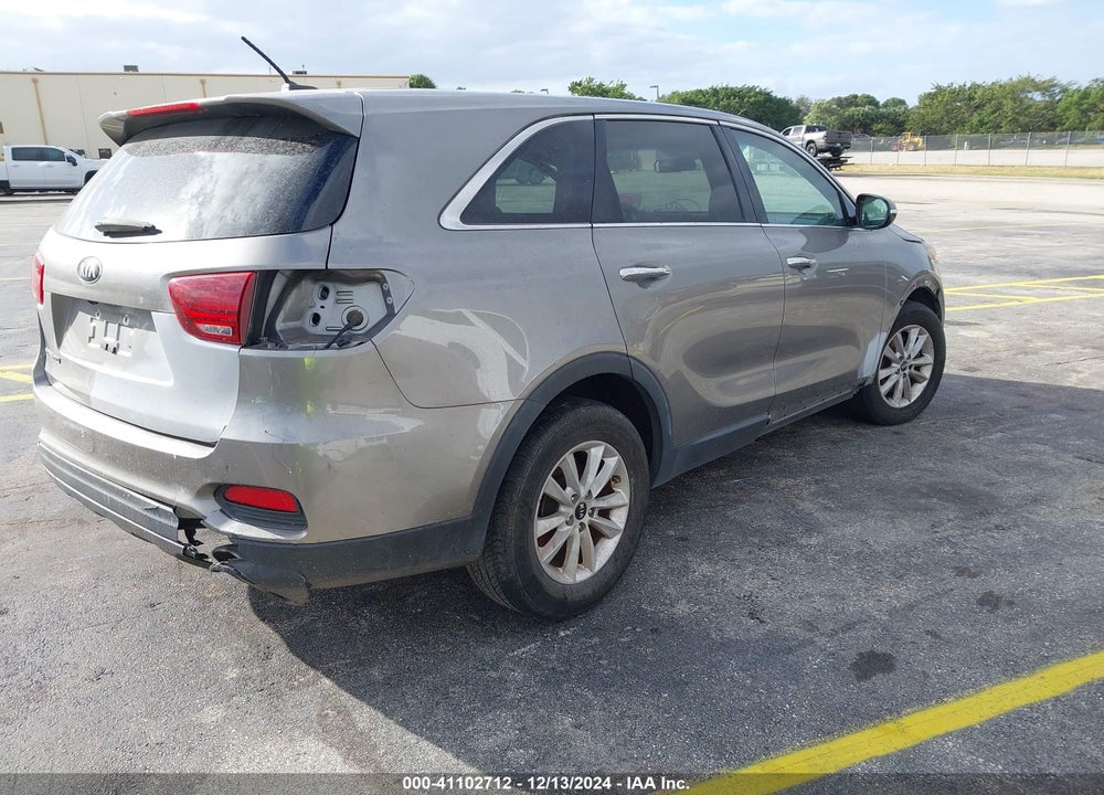 2019 KIA SORENTO 3.3L LX VIN: 5XYPG4A54KG487647