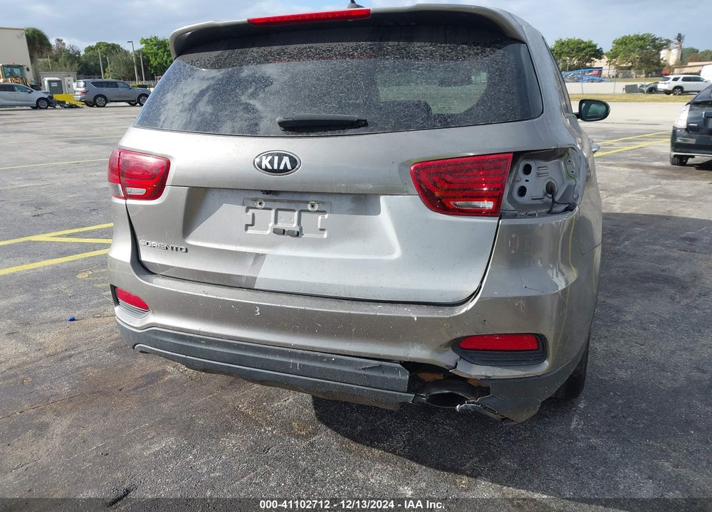 2019 KIA SORENTO 3.3L LX VIN: 5XYPG4A54KG487647