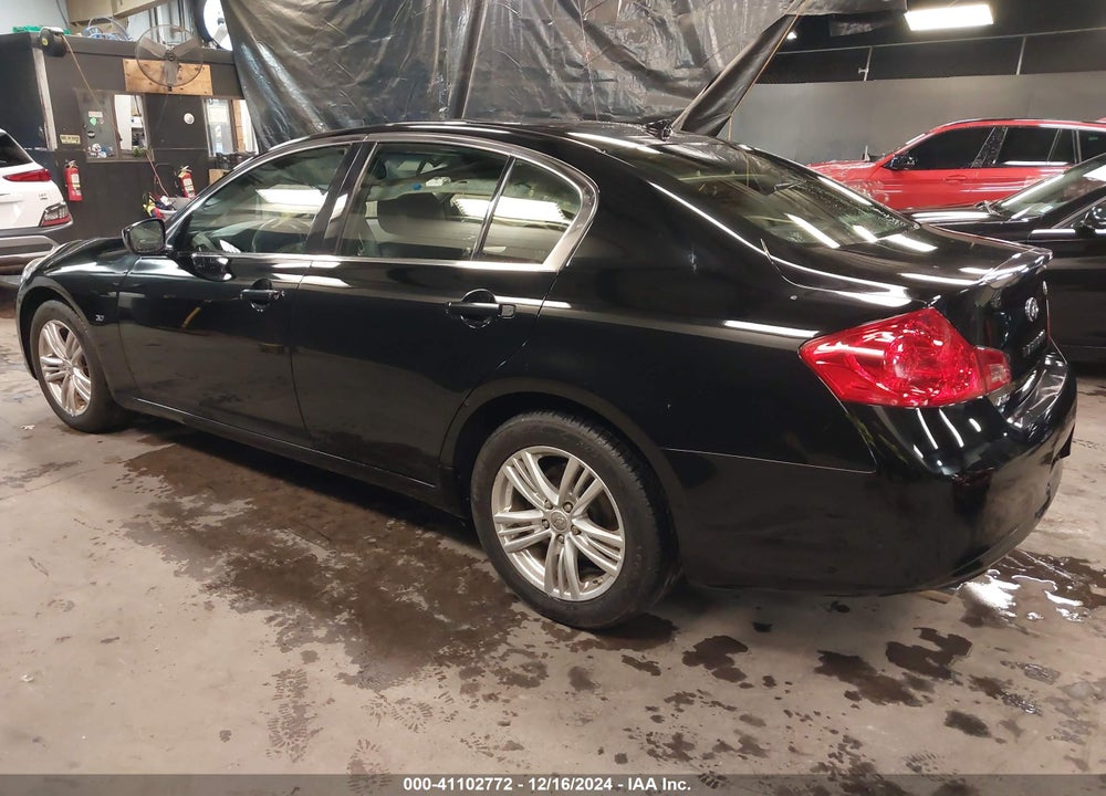 2015 INFINITI Q40 VIN: JN1CV6AR9FM524718