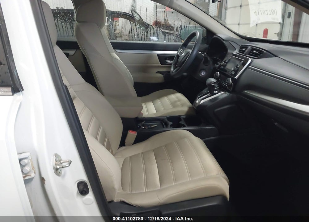2019 HONDA CR-V LX VIN: 2HKRW6H32KH209575