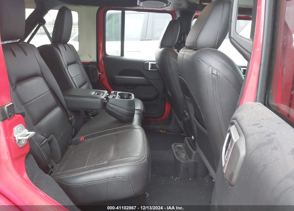 2019 JEEP WRANGLER UNLIMITED SAHARA 4X4 VIN: 1C4HJXEG3KW568161