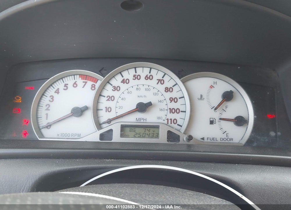 2008 TOYOTA COROLLA VIN: 1NXBR32E98Z990123