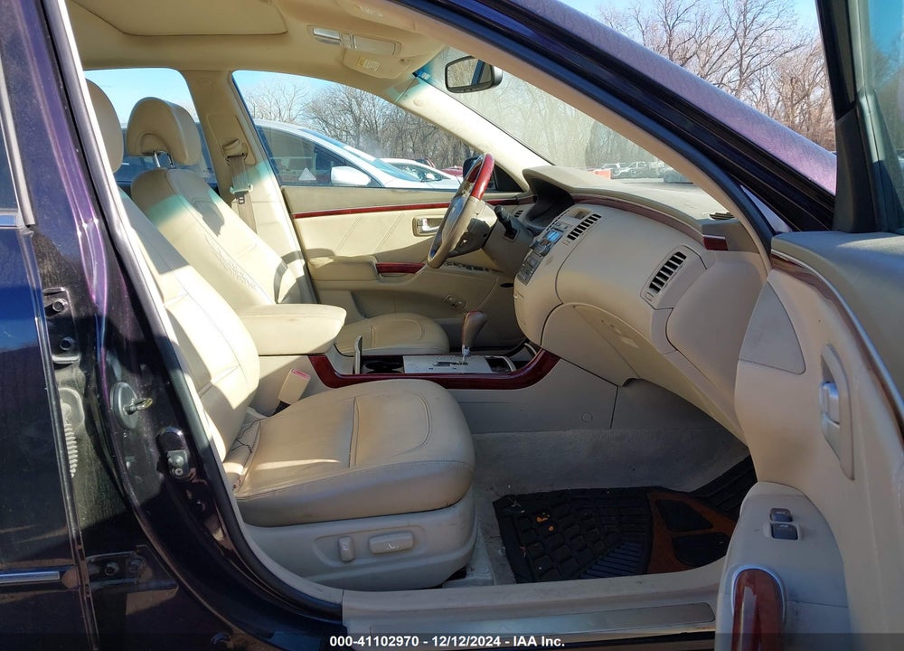 2006 HYUNDAI AZERA LIMITED/SE VIN: KMHFC46F86A059610