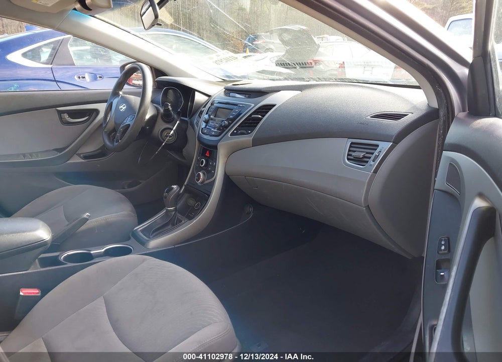 2016 HYUNDAI ELANTRA SE VIN: 5NPDH4AE9GH753793