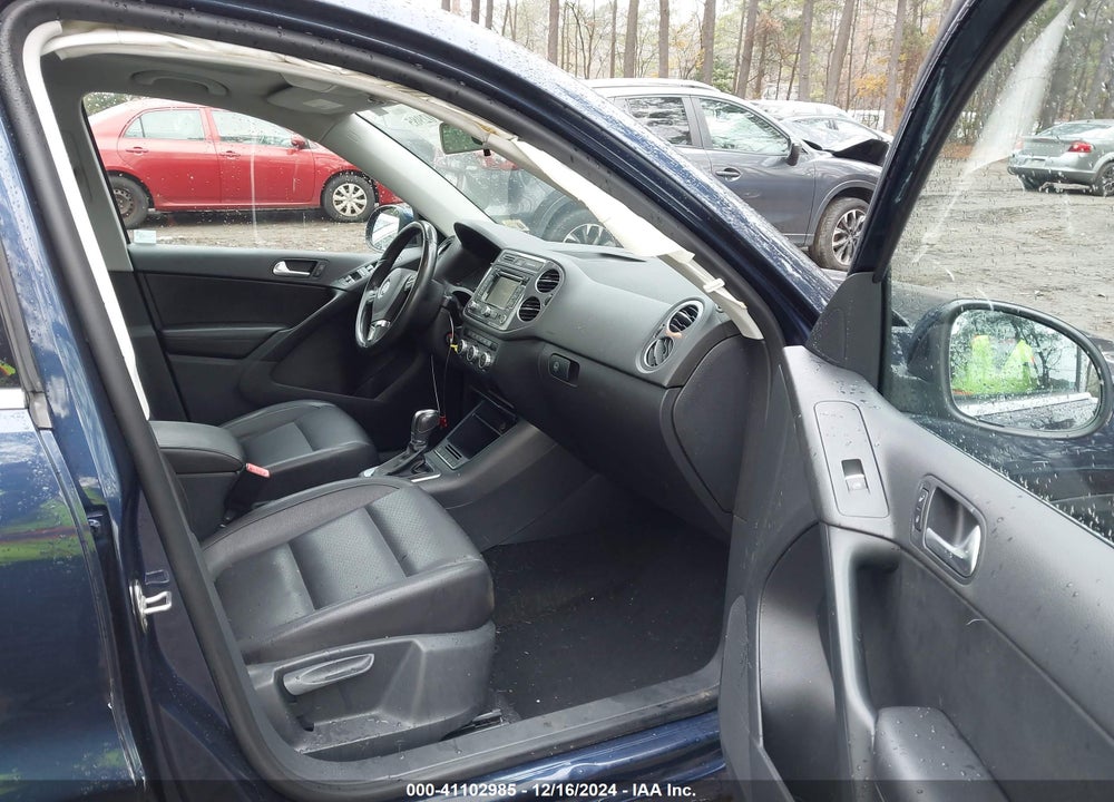 2013 VOLKSWAGEN TIGUAN VIN: WVGBV7AX1DW509981