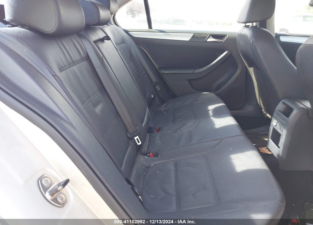 2011 VOLKSWAGEN JETTA 2.5L SEL VIN: 3VWLX7AJ1BM328601