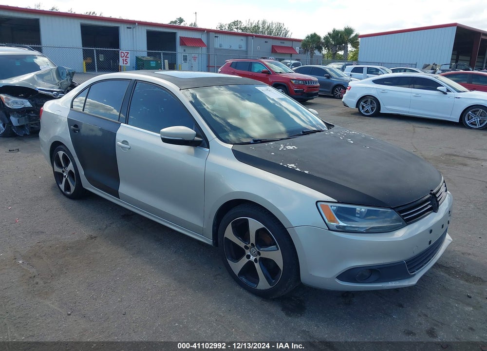 2011 VOLKSWAGEN JETTA 2.5L SEL VIN: 3VWLX7AJ1BM328601