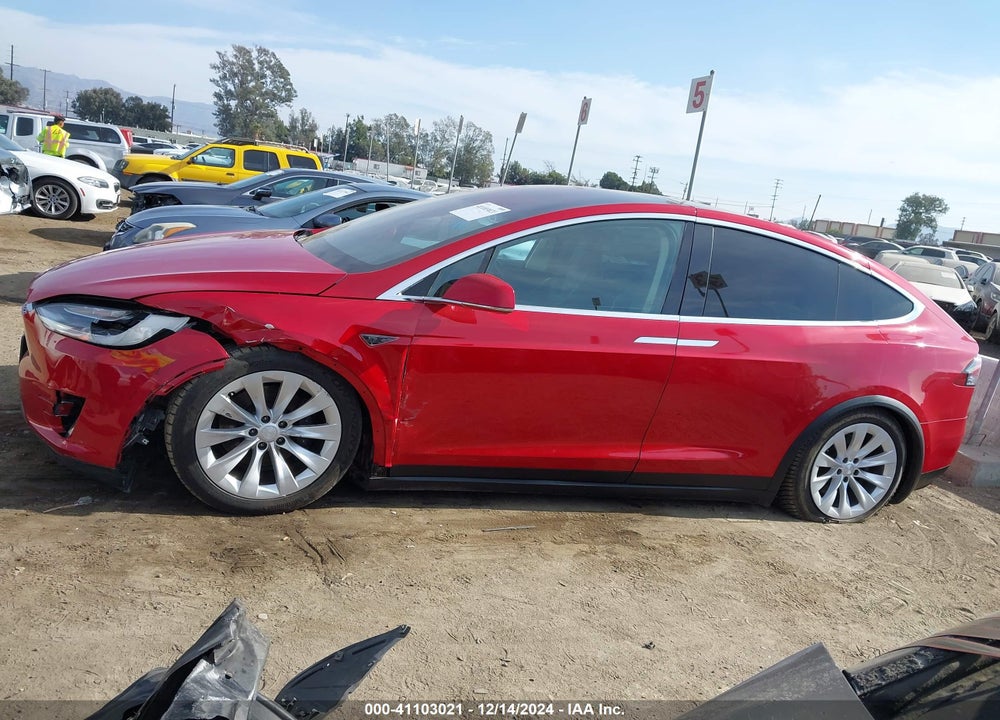 2016 TESLA MODEL X VIN: 5YJXCAE21GF003944
