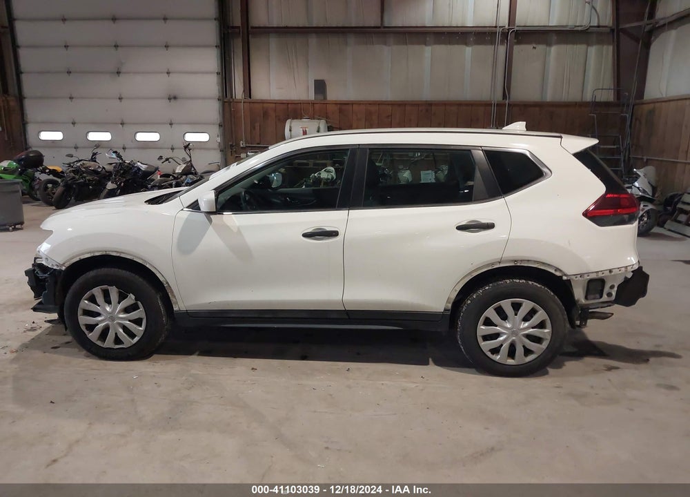 2017 NISSAN ROGUE S VIN: 5N1AT2MV3HC811858