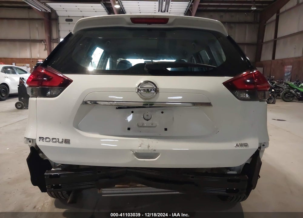 2017 NISSAN ROGUE S VIN: 5N1AT2MV3HC811858
