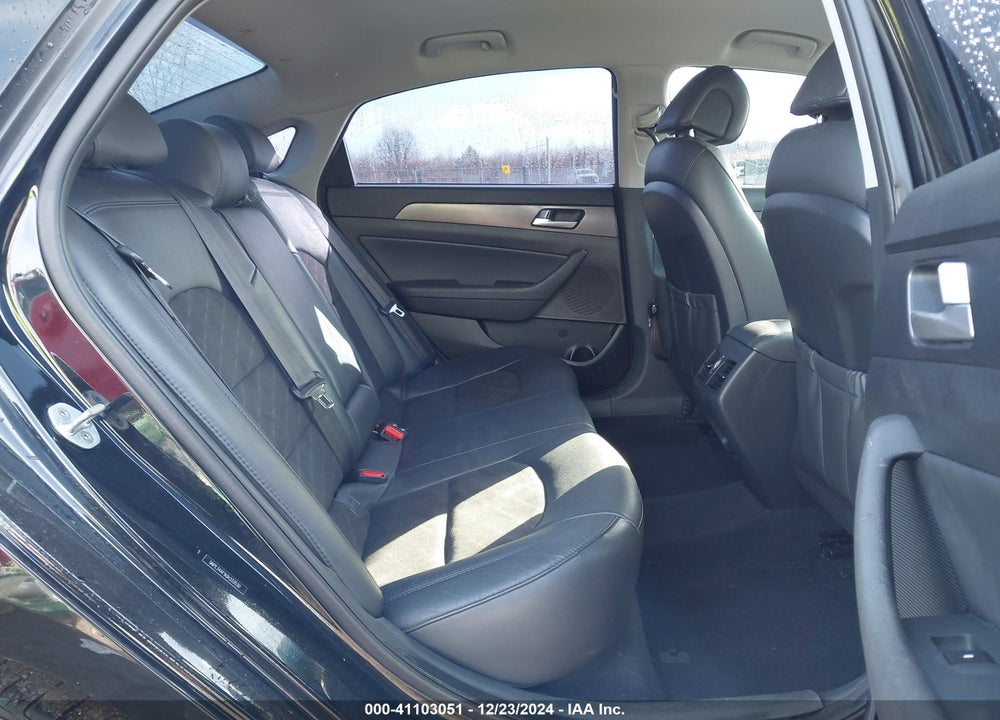 2016 HYUNDAI SONATA SPORT VIN: 5NPE34AF9GH333530