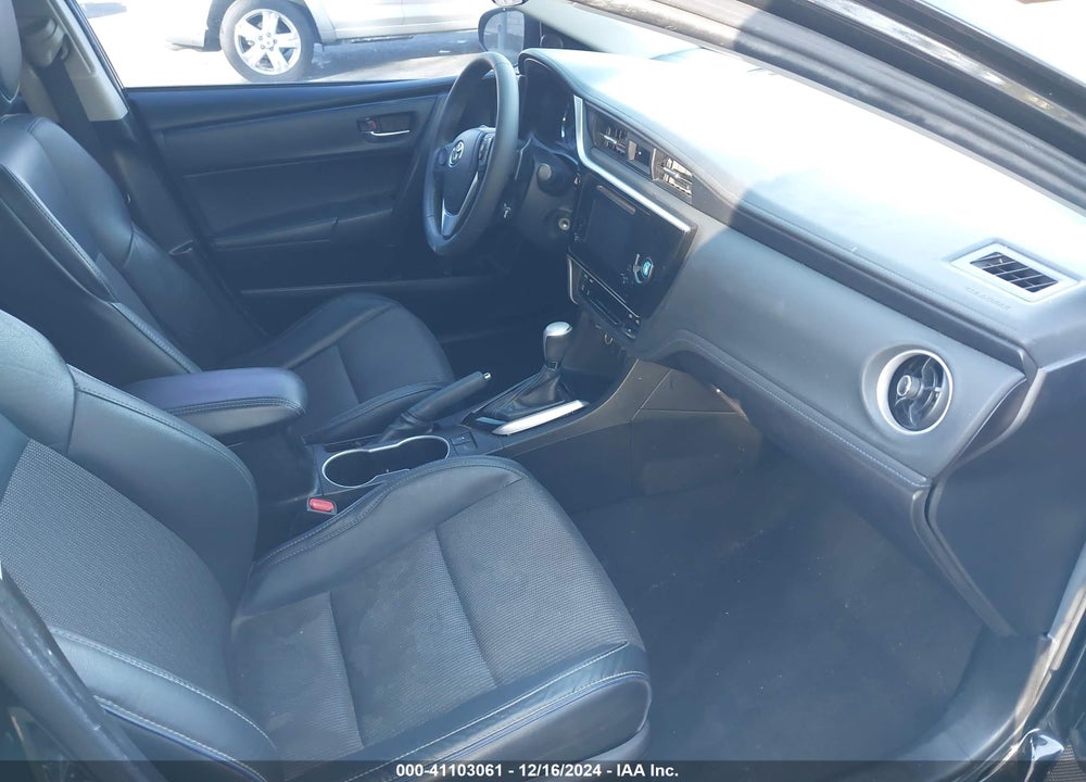 2018 TOYOTA COROLLA SE VIN: 5YFBURHE7JP757809