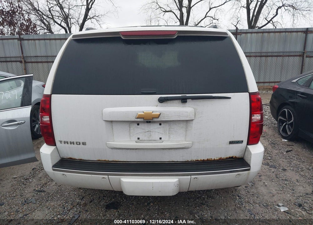 2011 CHEVROLET TAHOE LTZ VIN: 1GNSKCE00BR172046