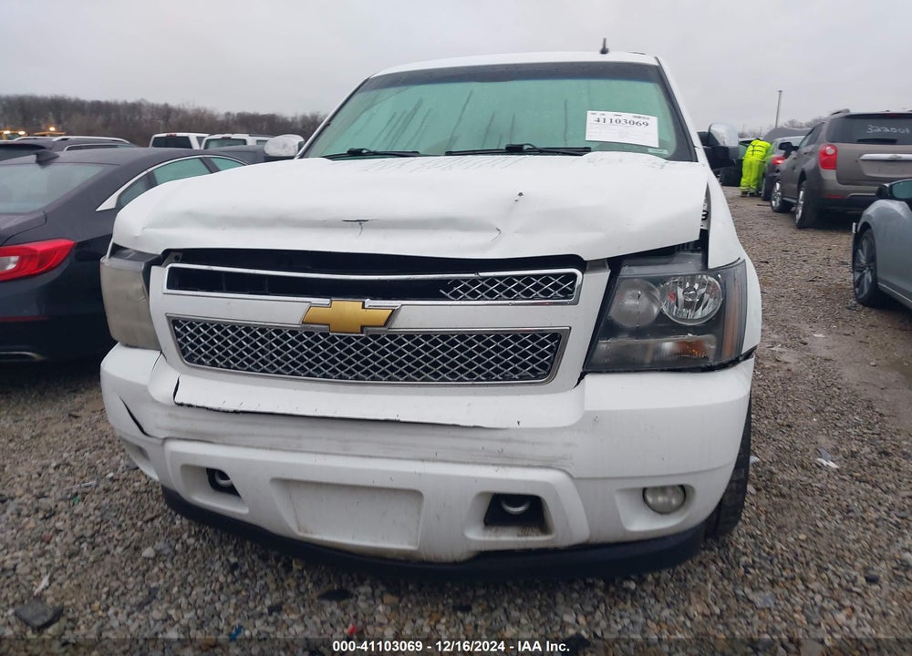2011 CHEVROLET TAHOE LTZ VIN: 1GNSKCE00BR172046
