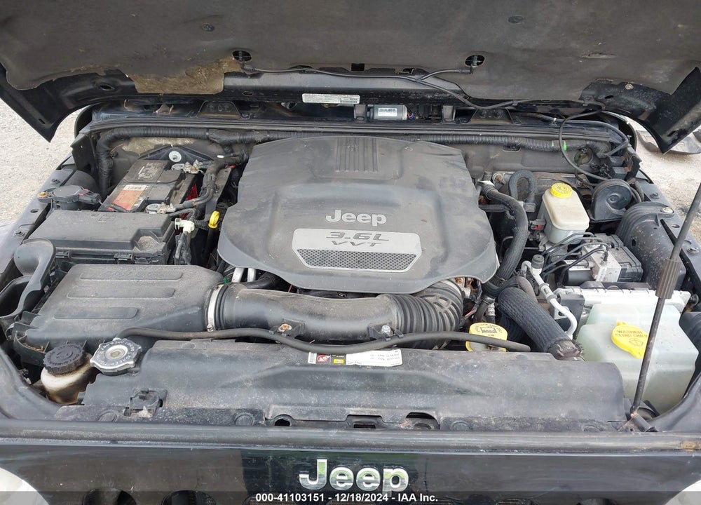 2013 JEEP WRANGLER SAHARA VIN: 1C4AJWBG4DL570473