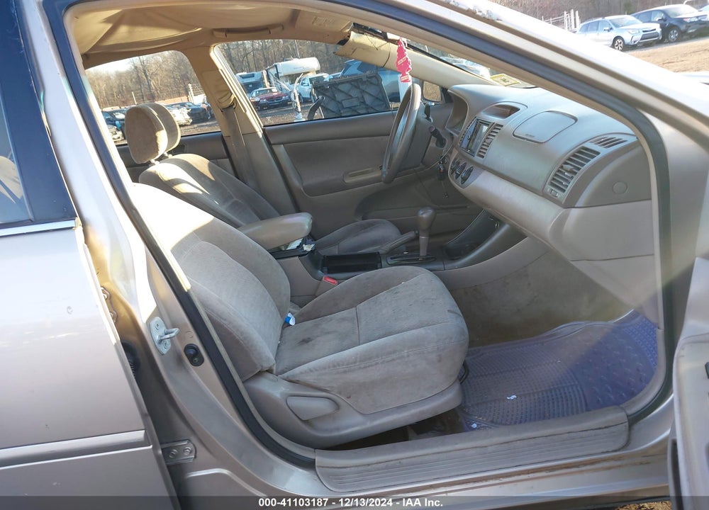 2002 TOYOTA CAMRY LE VIN: 4T1BE32K42U010208