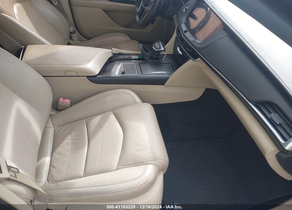 2017 CADILLAC CT6 STANDARD VIN: 1G6KA5RX3HU207640