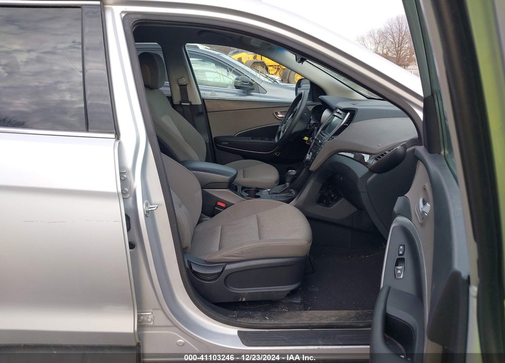 2017 HYUNDAI SANTA FE SE VIN: KM8SM4HF0HU174132