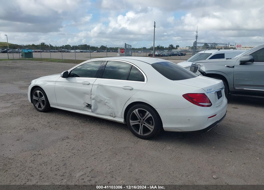 2019 MERCEDES-BENZ E 300 4MATIC VIN: WDDZF4KB4KA560912