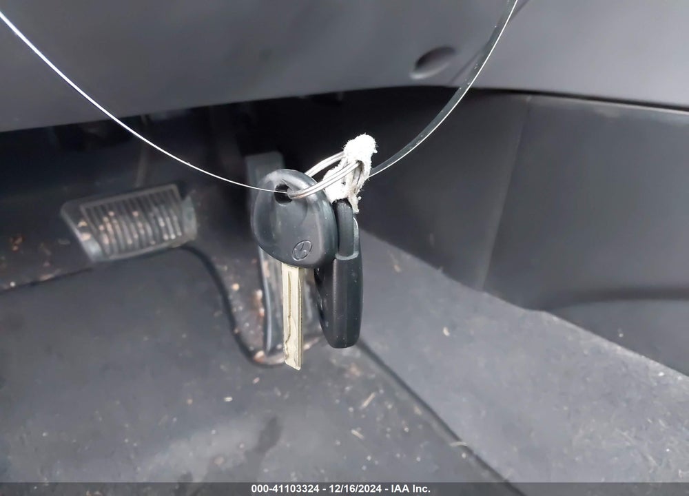 2014 HYUNDAI SONATA GLS VIN: 5NPEB4AC3EH925317