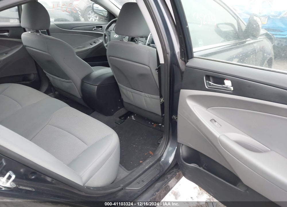 2014 HYUNDAI SONATA GLS VIN: 5NPEB4AC3EH925317