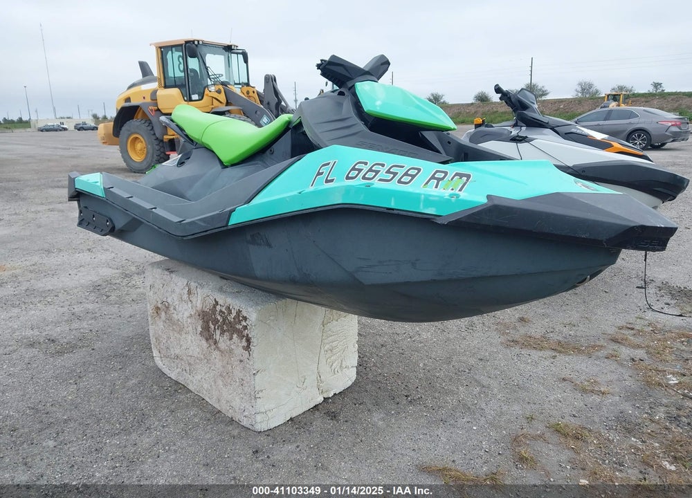 2016 SEADOO SPARK VIN: YDV44566I516