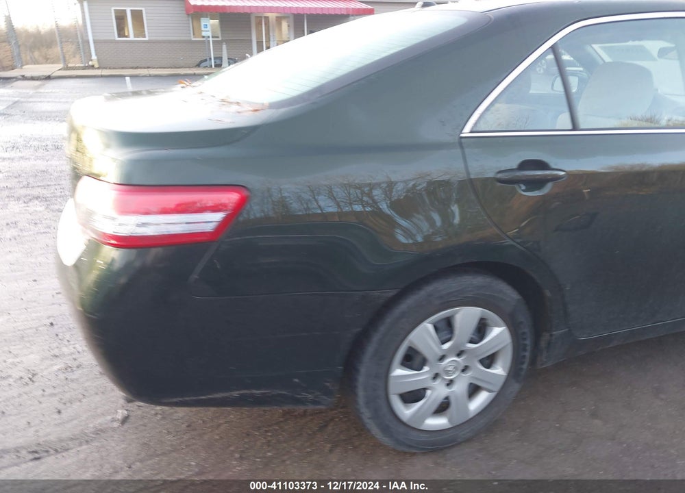 2011 TOYOTA CAMRY LE VIN: 4T1BF3EK5BU582204