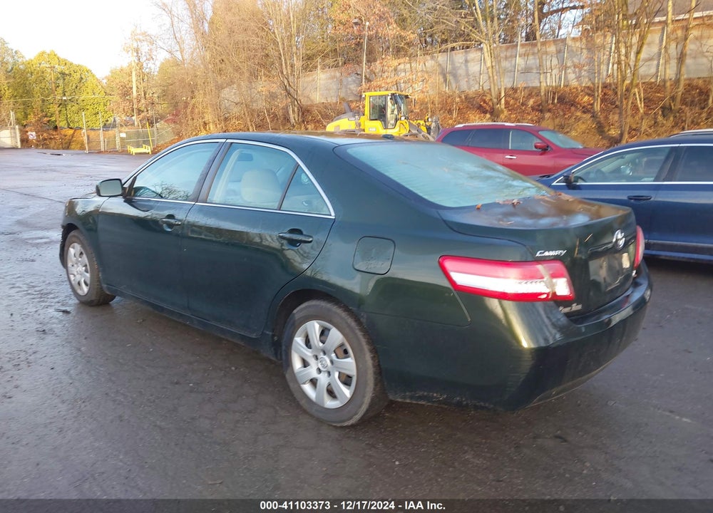2011 TOYOTA CAMRY LE VIN: 4T1BF3EK5BU582204