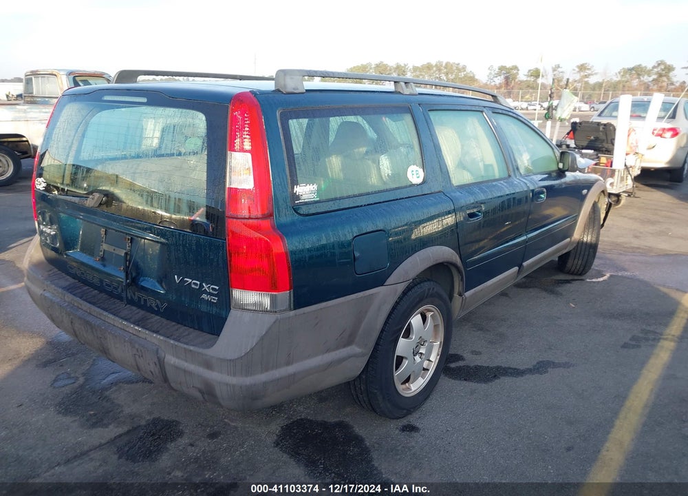 2002 VOLVO V70 XC VIN: YV1SZ58D621075943
