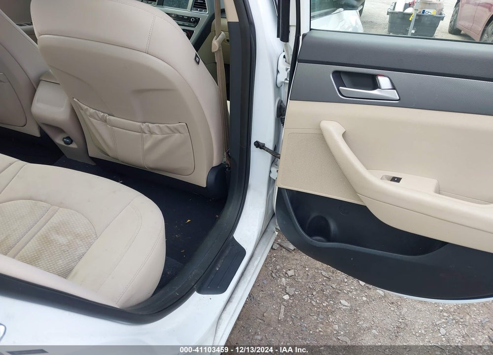 2016 HYUNDAI SONATA SE VIN: 5NPE24AF1GH435133
