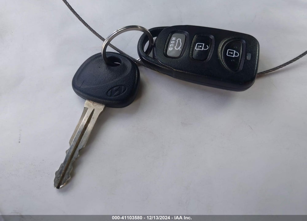 2019 HYUNDAI ELANTRA SE VIN: 5NPD74LF1KH425446