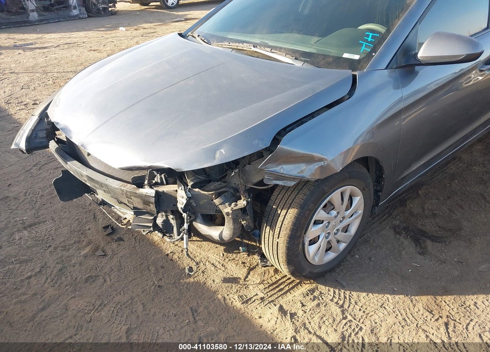 2019 HYUNDAI ELANTRA SE VIN: 5NPD74LF1KH425446
