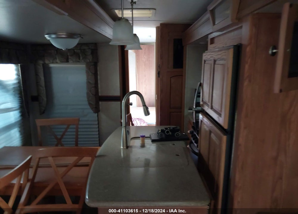 2015 FOREST RIVER ROCKWOOD WINDJAMMER VIN: 4X4TRLF28F1865406