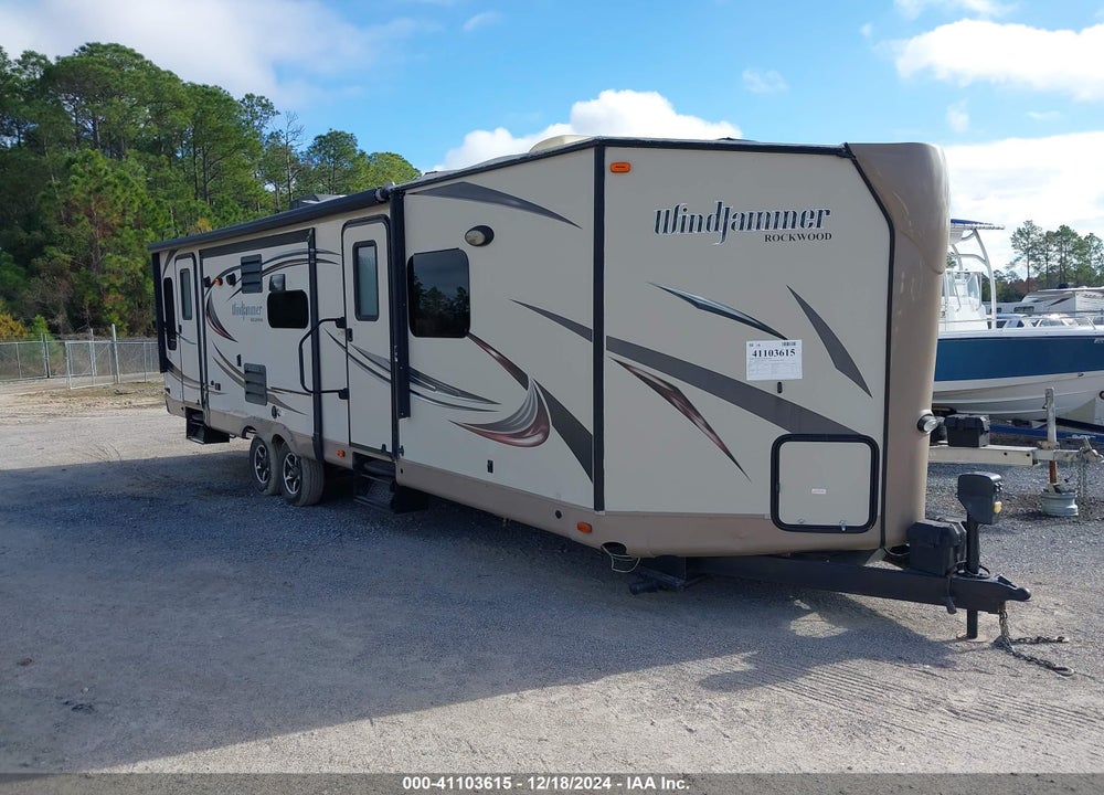 2015 FOREST RIVER ROCKWOOD WINDJAMMER VIN: 4X4TRLF28F1865406