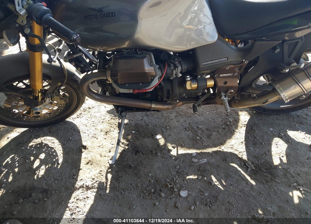 2004 MOTO GUZZI V11 VIN: ZGUKTC0214M111235