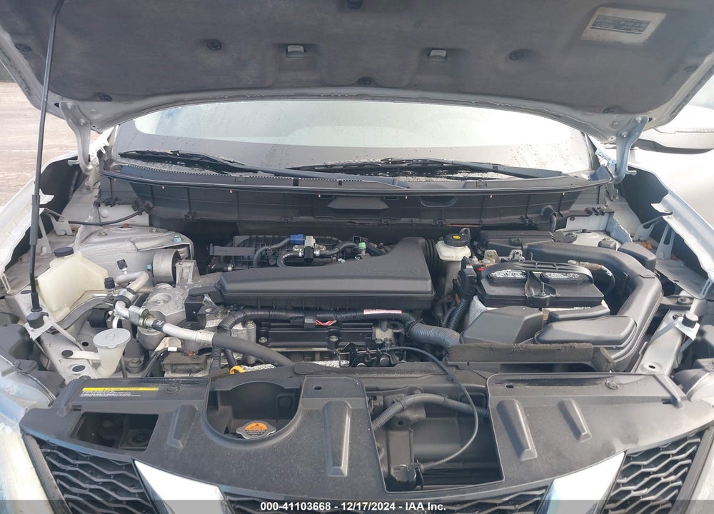 2015 NISSAN ROGUE S VIN: 5N1AT2MT9FC814565