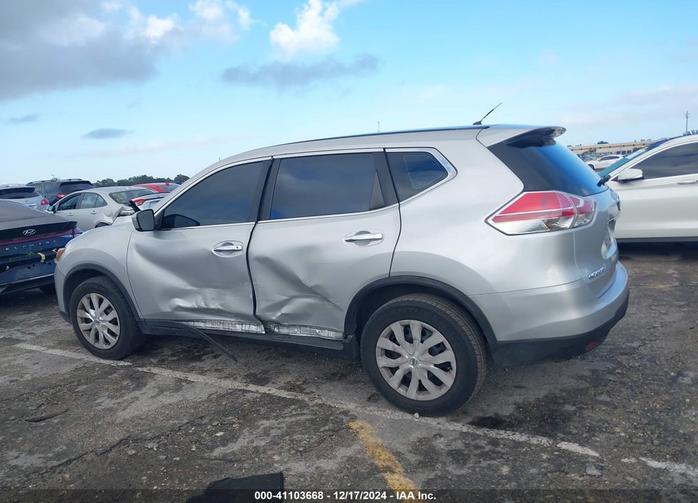 2015 NISSAN ROGUE S VIN: 5N1AT2MT9FC814565