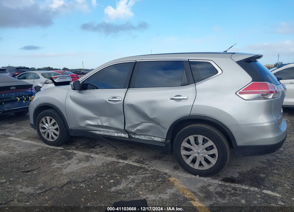 2015 NISSAN ROGUE S VIN: 5N1AT2MT9FC814565