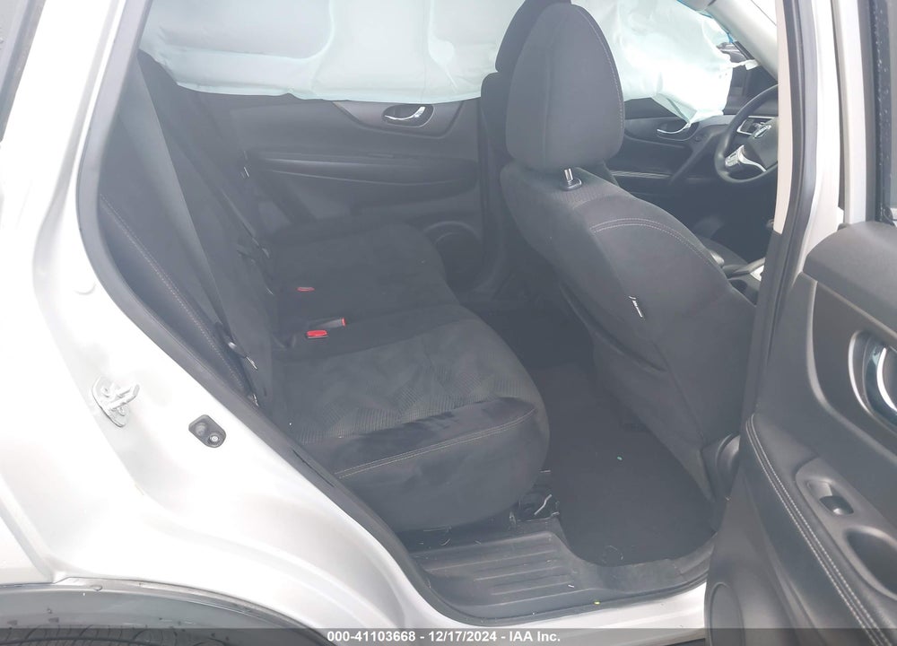 2015 NISSAN ROGUE S VIN: 5N1AT2MT9FC814565