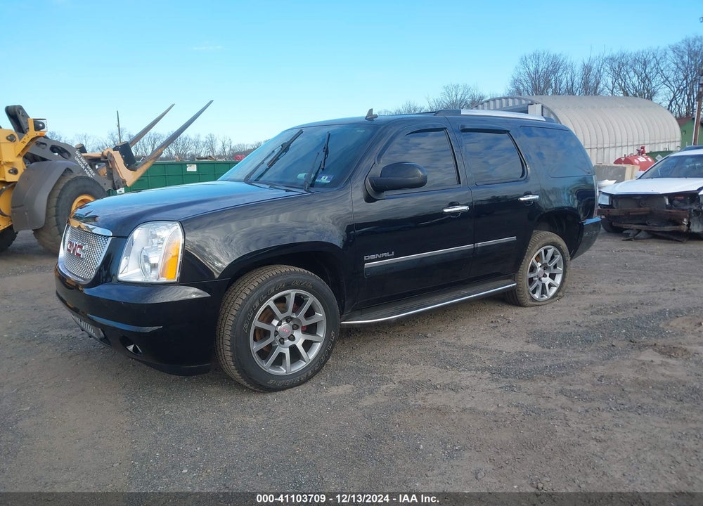 2011 GMC YUKON DENALI VIN: 1GKS2EEF8BR252837