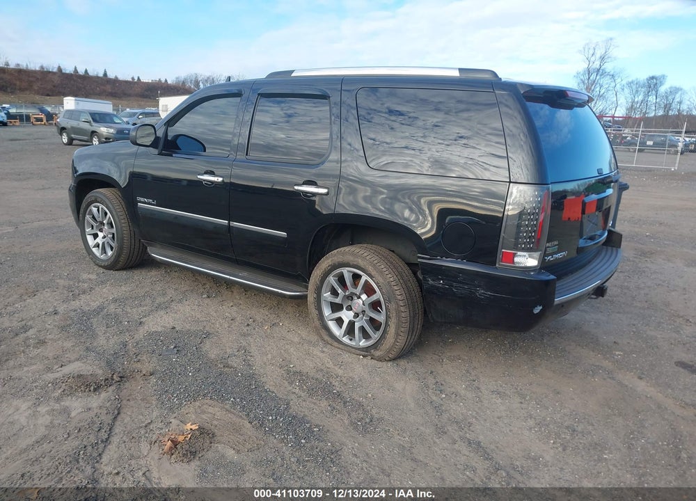 2011 GMC YUKON DENALI VIN: 1GKS2EEF8BR252837
