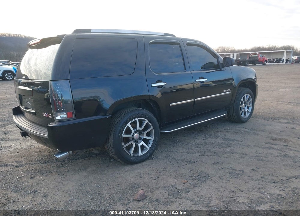 2011 GMC YUKON DENALI VIN: 1GKS2EEF8BR252837