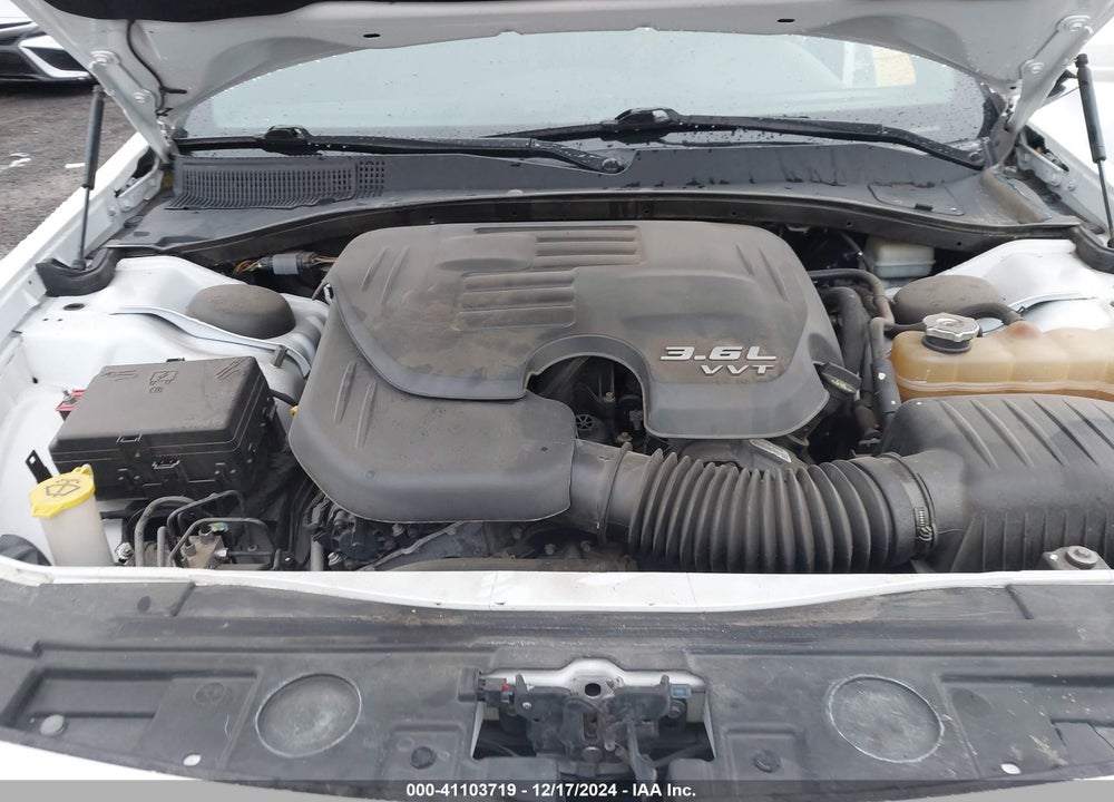 2014 CHRYSLER 300 300S VIN: 2C3CCABG3EH180988