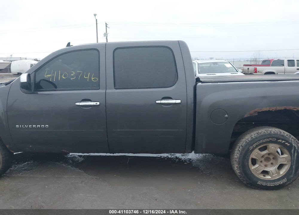 2011 CHEVROLET SILVERADO 1500 LT VIN: 3GCPKSE34BG124312
