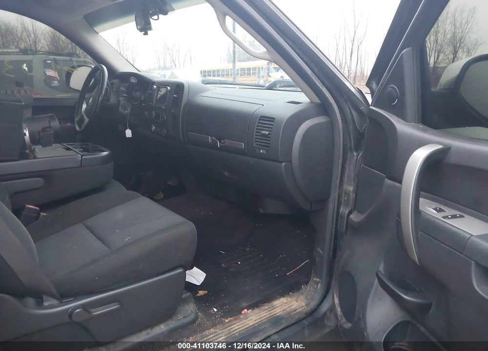 2011 CHEVROLET SILVERADO 1500 LT VIN: 3GCPKSE34BG124312